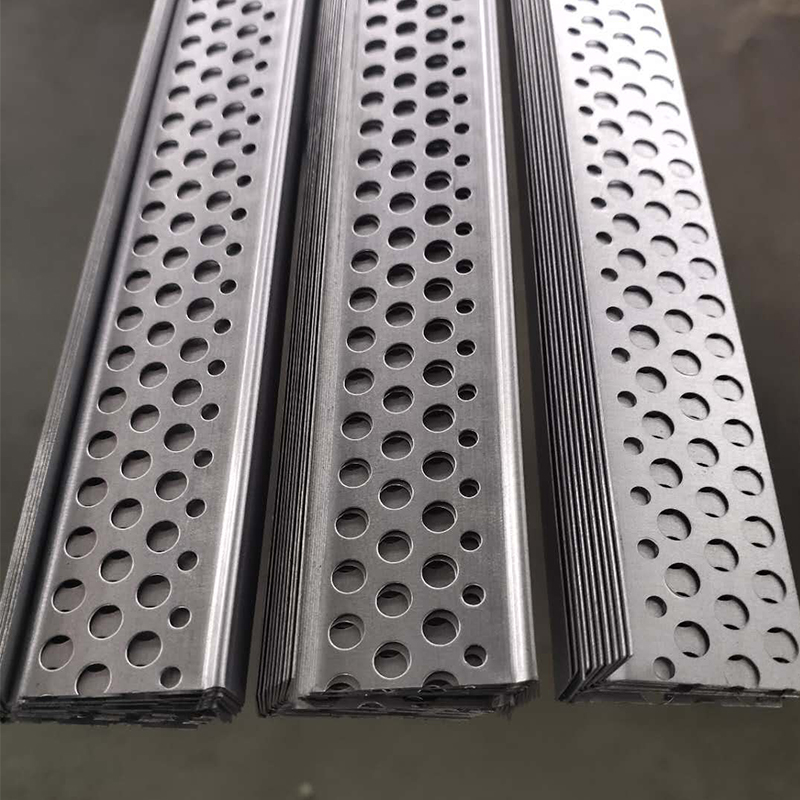 Corredor de perfil de acero ligero para placas de yeso de tamaño estándar.